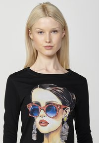 Koroshi Top s dlhým rukávom - black