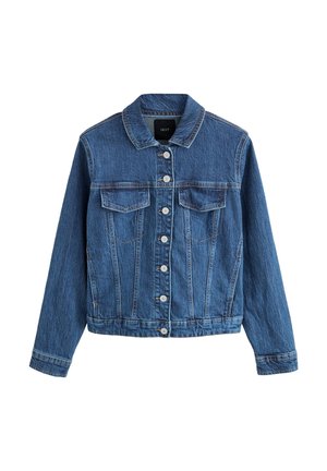 Blå denimjakke med lange ærmer, knaplukning foran, to brystlommer med klap og klassisk krave, lagt fladt på en hvid baggrund.