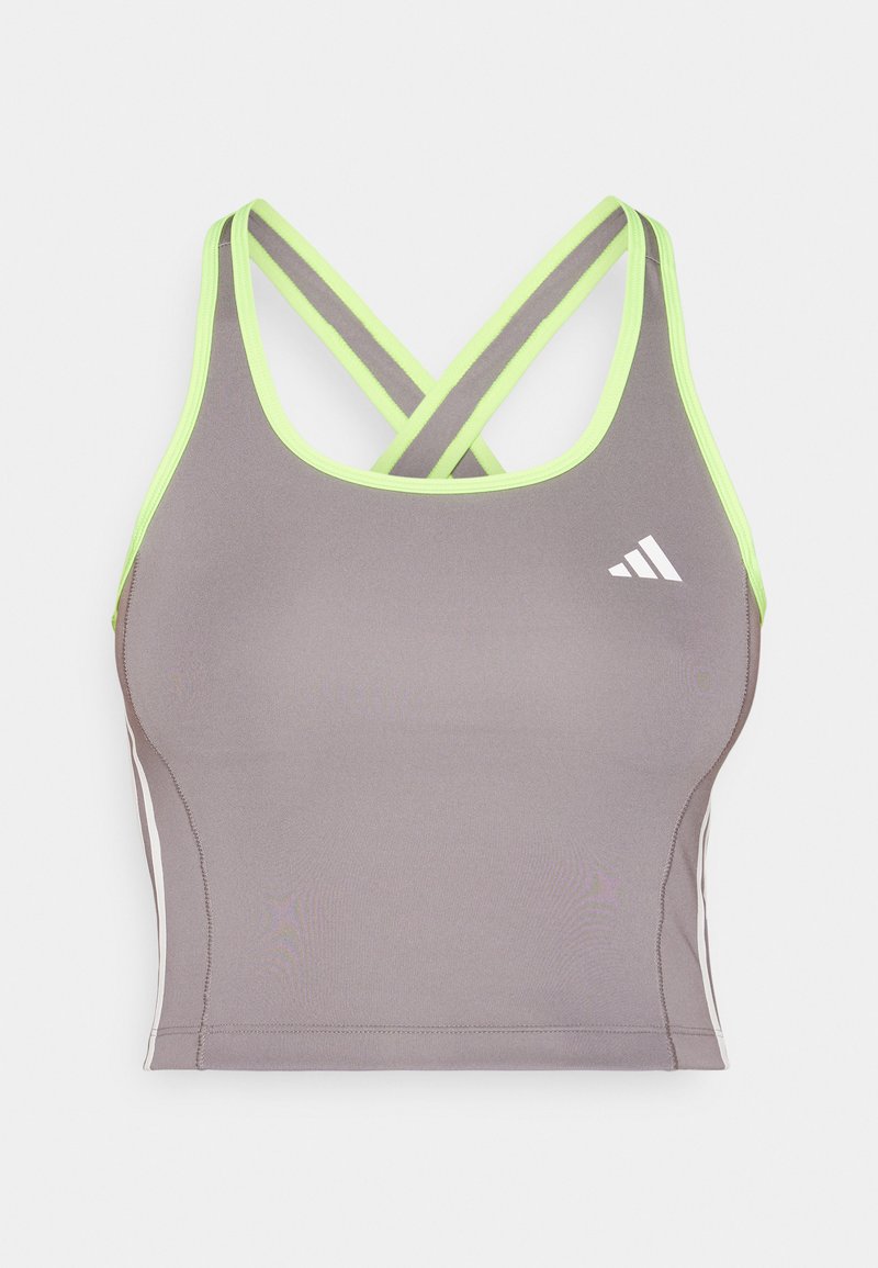 Camisa de tirantes atlética gris con tirantes lime verdes cruzados, con un logo de Adidas en blanco y un diseño ajustado y elegante. Textura suave.