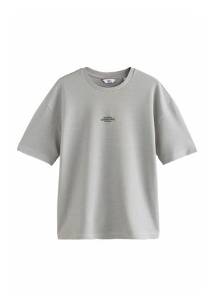 T-shirt grigia a maniche corte con texture a costine, vestibilità comoda e piccolo logo stampato sul petto. Presenta una scollatura rotonda.