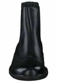 Stivali alla caviglia in pelle nera con una texture liscia, forma classica, cuciture decorative e dettagli perforati lungo la punta.