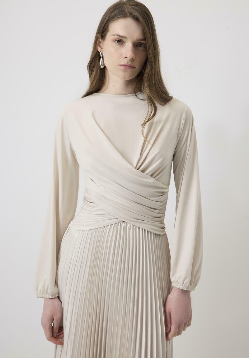 Touché Privé - DRAPED  - Blouse - beige, Enlarge