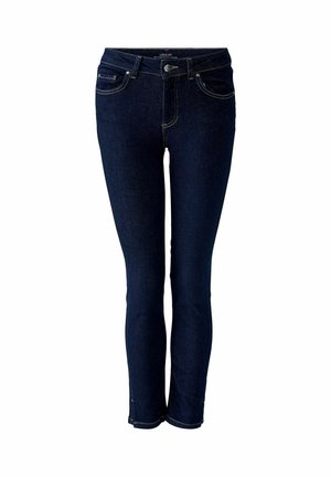 Dunkelblaue Denim-Jeans im Slim-Fit, ausgestattet mit fünf Taschen, silberner Hardware und gelben Nähten entlang der Säume.