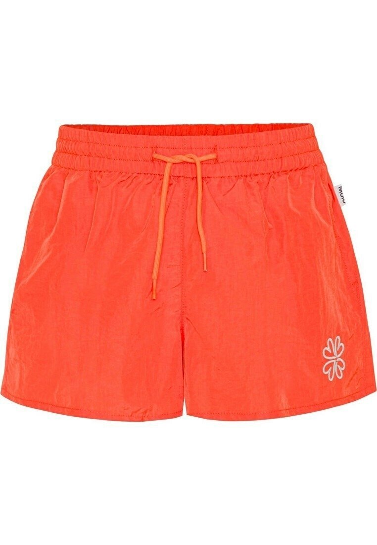 Oranje zwembroek gemaakt van lichte stof met een elastische tailleband en een verstelbaar trekkoord. Voorzien van een decoratief wit bloemenembleem.