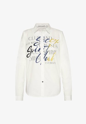 Biała koszula z długim rękawem z zapięciem na guziki, z graficznym tekstem w kolorze niebieskim i żółtym. Gładki materiał, klasyczny kołnierzyk i zaokrąglony dół.