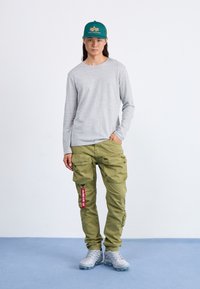 Alpha Industries BASIC - Sapka - force green