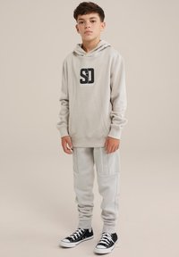 WE Fashion SALTY DOG - Džemperis su gobtuvu - white