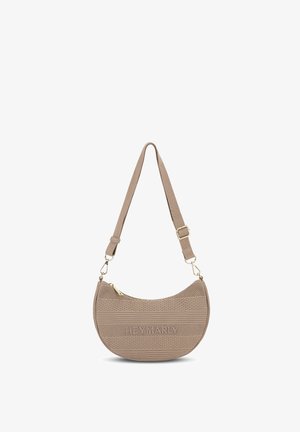 Beige, strukturierte Schultertasche mit geschwungener Form, goldfarbenen Metallteilen, verstellbarem Riemen und geprägtem "HEY MARLY"-Logo auf der Vorderseite.