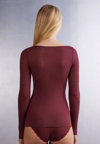 Intimissimi U-BOOT-AUSSCHNITT - Caraco - bordeaux - folk red