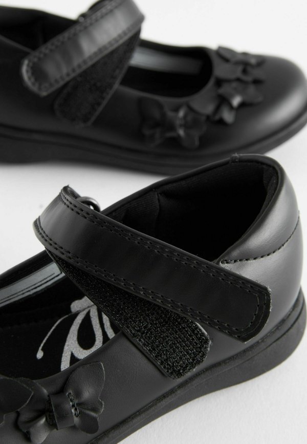 SCHOOL MARY JANE  WIDE FIT  – Lauflernschuh