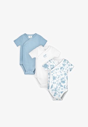 Set di tre body per bambini con maniche corte e chiusure laterali a scatto: a righe blu, bianco semplice con piccolo disegno e bianco con motivo floreale blu.