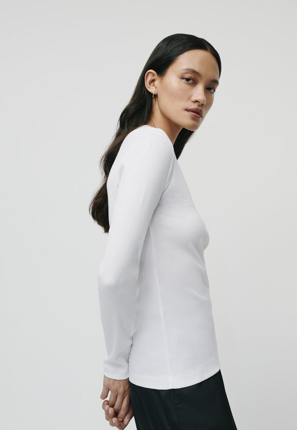 KOLLINA - Long sleeved top - helles weiß4