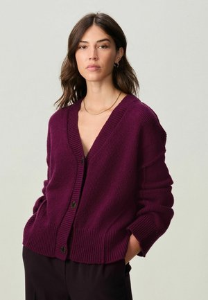 SOFT TOUCH SEAM DETAIL  - Gilet - berry red