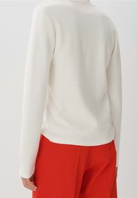 someday. Stickad tröja - white