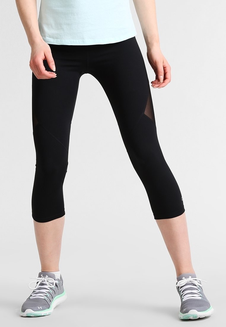 GAP Träningsshorts 3/4-längd - black