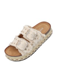 Beige Rutschsandale mit doppelten verstellbaren Riemen, geschmückt mit dekorativen Nieten. Verfügt über eine strukturierte Sohle und eine gewobene Jute-artige Abschlussschnur.