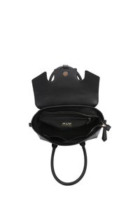 Borsa a tracolla in pelle nera con un design strutturato, doppi manici superiori e una tasca interna con cerniera. Presenta una chiusura magnetica e un dettaglio del logo.