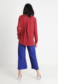VILA Camicetta - red