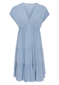 Světle modré midi šaty ve vrstvách s krátkými rukávy a hlubokým výstřihem do V, s našitými látkovými detaily v pase a na vrstvení.