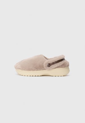 UNFURGETTABLE UNISEX - Drewniaki i Chodaki