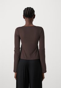 Gina Tricot TIE FRONT LONG SLEEVE - Top - bracken