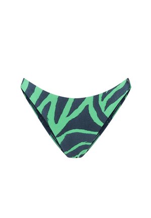 Slip da bikini a righe zebrate verdi e nere con taglio a vita bassa mostrato su sfondo bianco.