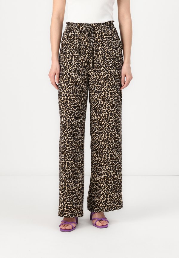 VINATHAN WIDE PANTS - Trousers