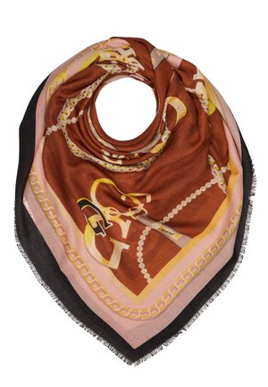 Foulard carré aux bordures marron, rose et noire, orné de motifs chaînes dorées et de perles, plié en forme circulaire avec des bords frangés.