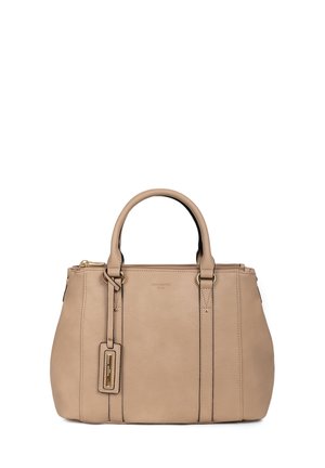 Beige leren handtas met dubbele handvatten, verticale stiksels, ritssluiting in goudkleur en een rechthoekig label met gouden accenten.