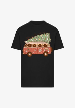 Schwarzes T-Shirt mit einem Grafikdesign eines vintage Vans, der einen Weihnachtsbaum, Dekorationen und bunte Blumen zeigt. Aus Baumwolle, lockere Passform.