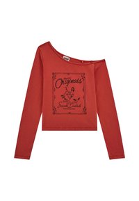 Rotes, kurzes Langarmshirt aus weichem Material mit einem schwarzen Grafikdruck, der eine Cocktailillustration und den Text "guess Originals" zeigt.
