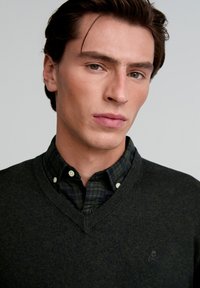 Scalpers V NECK - Strickpullover - dark khaki
