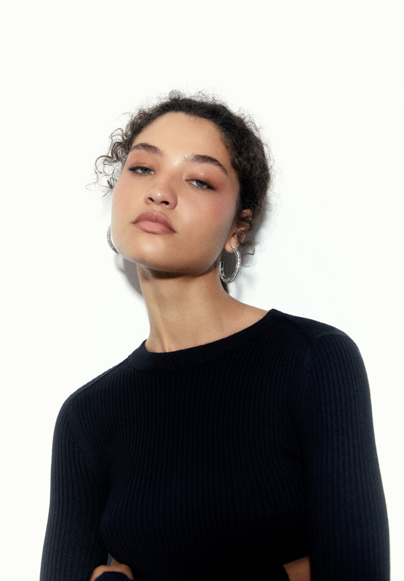 PULL&BEAR RHINESTONE HOOP Earrings silver coloured/silvercoloured