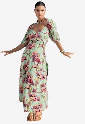 Love & Roses TWIST FRONT PUFF SLEEVE  PETITE  - Maxi ruha - green floral