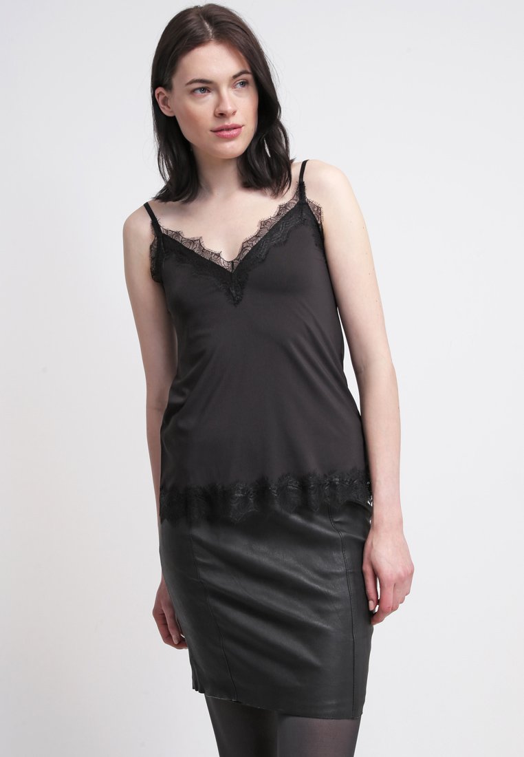 Rosemunde - STRAP - Top - black, Vergrößern