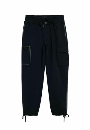 Pantaloni cargo bleumarin cu talie elastică, șnur de ajustare, buzunare laterale cu fermoar și mansete conice. Prezintă cusături contrastante și buzunare laterale.