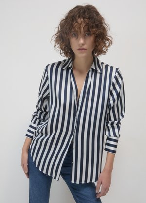 Button-down blouse - var blu