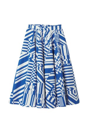 Jupe bleu et blanc longueur au genou avec un motif abstrait géométrique et un design plissé.