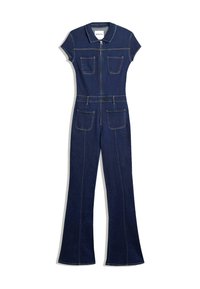 Mörkblå denim jumpsuit med korta ärmar, framsidan med dragkedja, krage, två bröstfickor, bältesömmar och två stora framfickor på byxorna.
