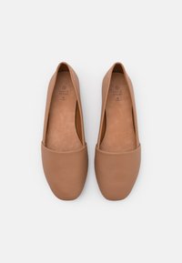 Call it Spring SAMANTHA - Sapatos sem atacadores - beige