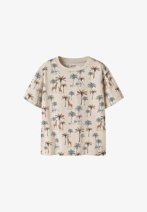 Μπεζ κοντομάνικη μπλούζα με ολόσωμο σχέδιο καμηλοπαρδάλεις, ελέφαντες και φοίνικες σε απαλούς καφέ και γκρι τόνους.