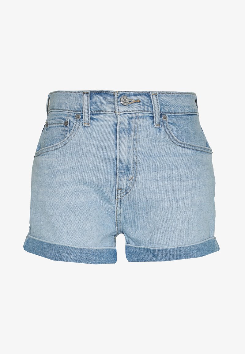 Short en jean bleu clair avec revers roulés, bouton devant, fermeture éclair et deux poches avant visibles sur fond blanc.