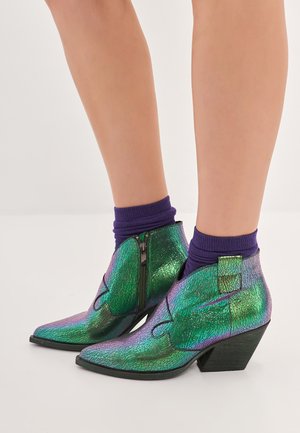 BLOCK - Boots à talons - green