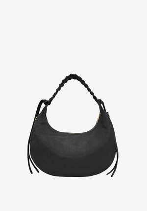 Sac à main en cuir noir avec poignée tressée, forme arrondie, texture lisse, fermeture éclair latérale et accents de pompons sur les anses.