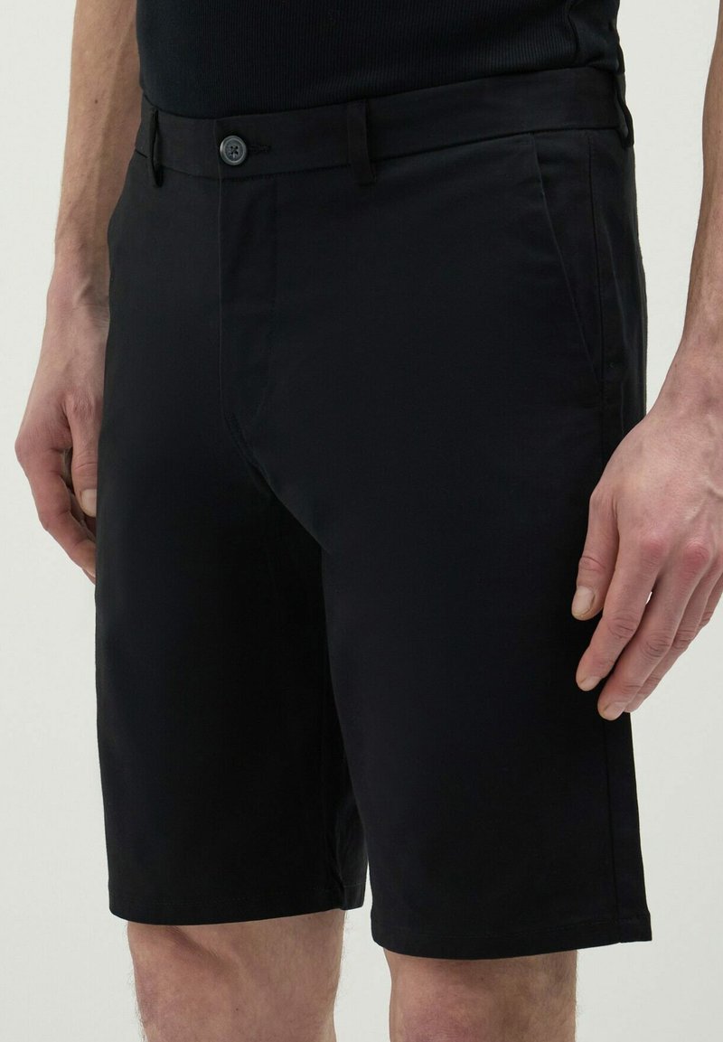 Calliope CENTRALE - Short - nero
