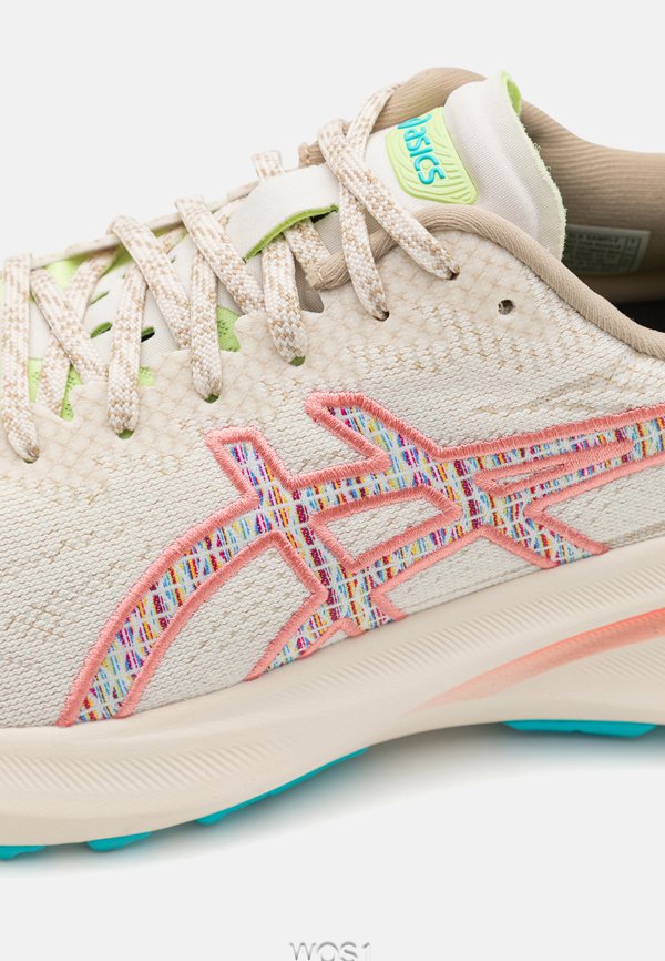 GT-2000 13 TR - Road running shoes3