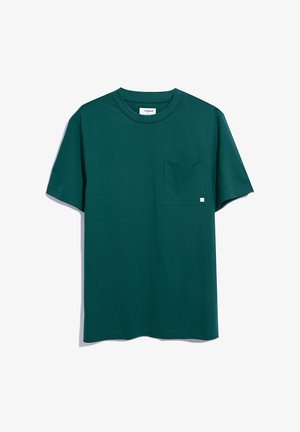 Groen katoenen t-shirt met een ronde hals, korte mouwen en een voorzakje. Heeft een klein logotag naast het zakje.