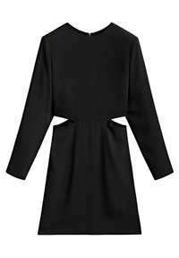 Svart klänning med långa ärmar, figurnära midja och urklippta sidor. Enhetlig textur, rund halsringning och dold dragkedja i ryggen.