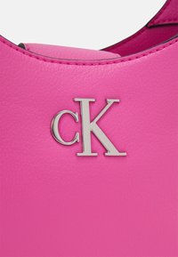 Calvin Klein Jeans MINIMAL MONOGRAM SHOULDER BAG - Borsa a mano - pink amour