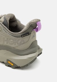 HOKA KAHA 2 LOW GTX - Hiking shoes - slate/barley